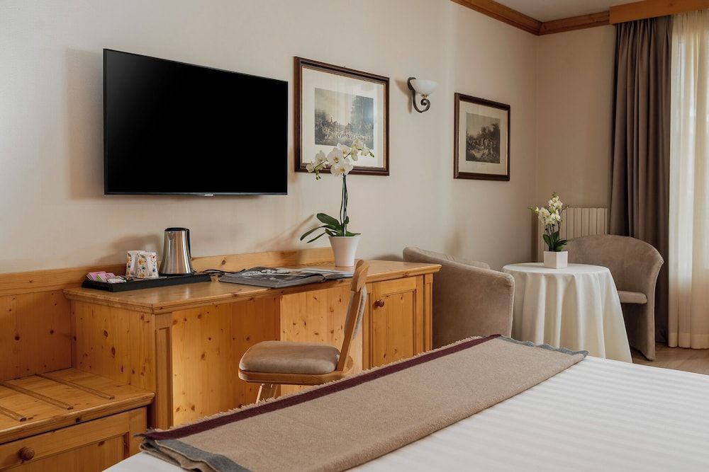 Cristallo Hotel Residence Junior Suite 12