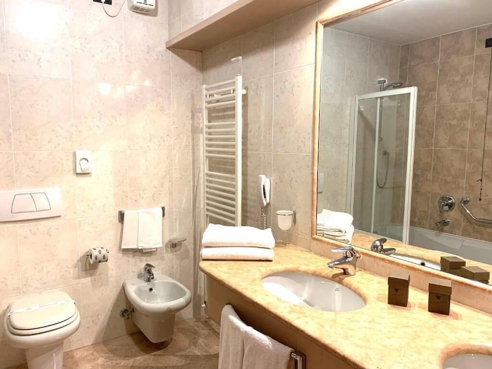 Cristallo Hotel Residence Junior Suite 7