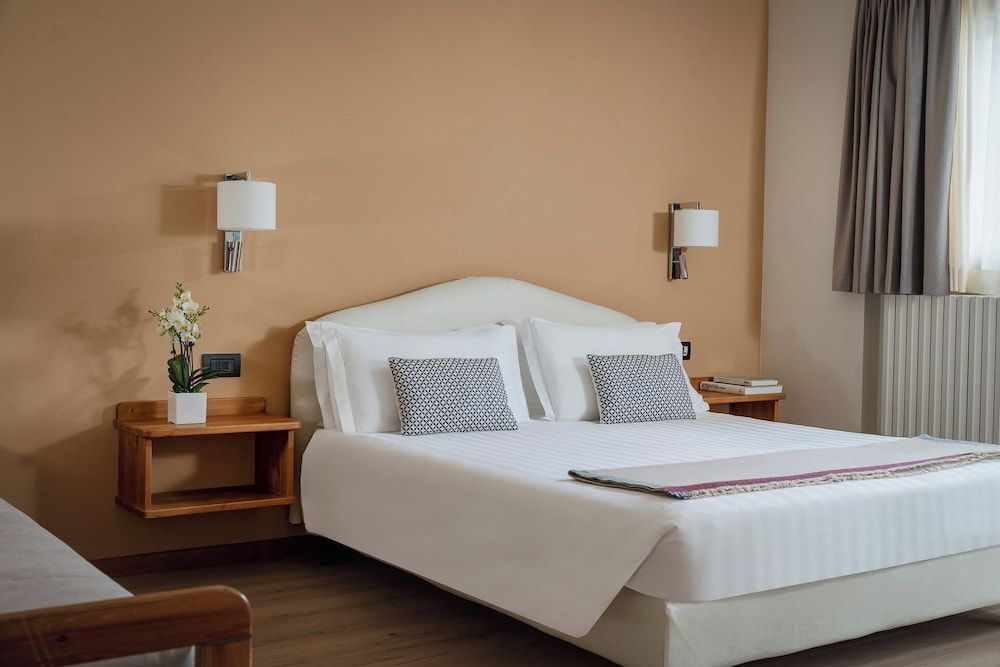 Cristallo Hotel Residence Junior Suite 3