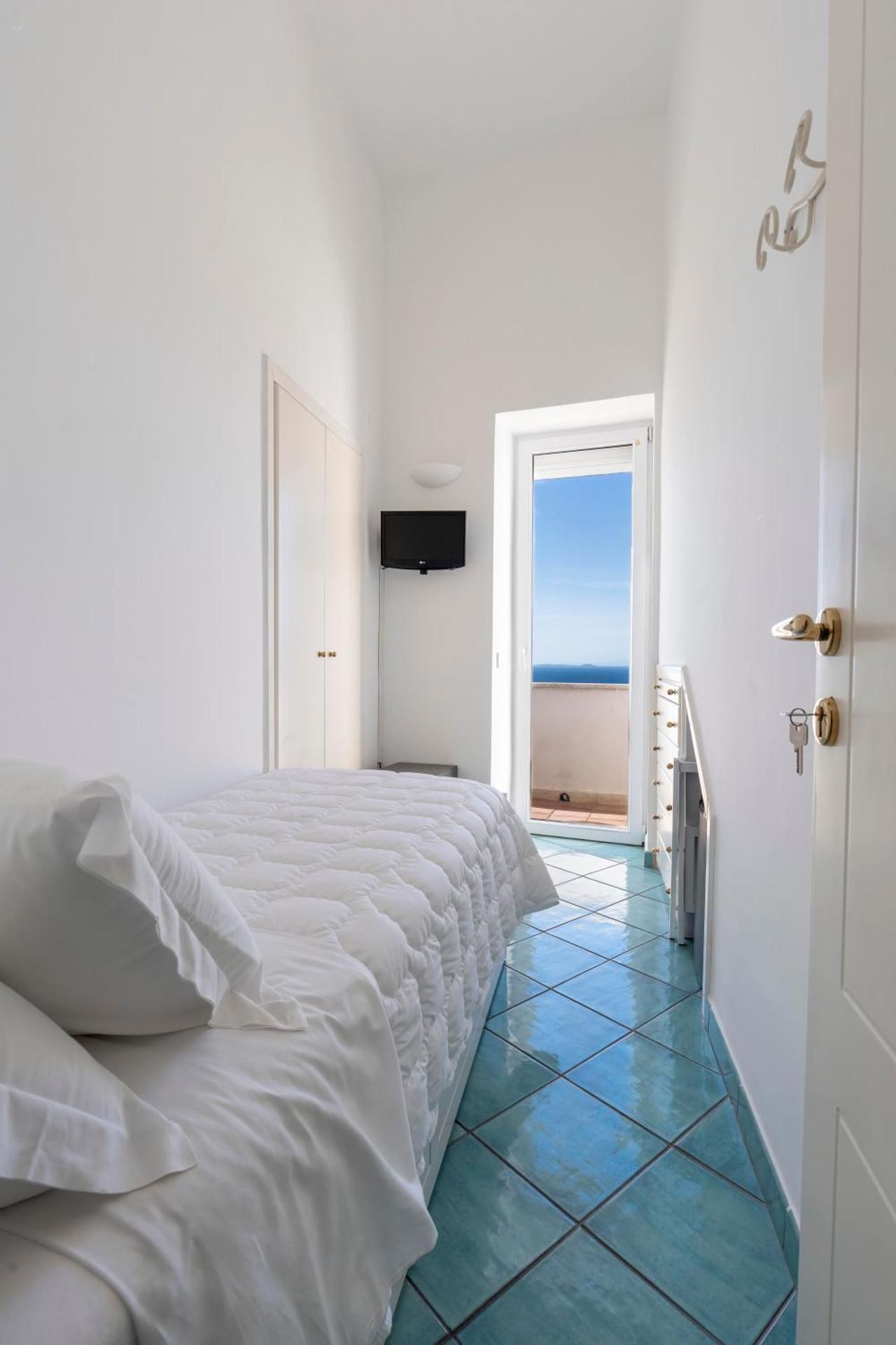 undefined Albergo La Prora 8