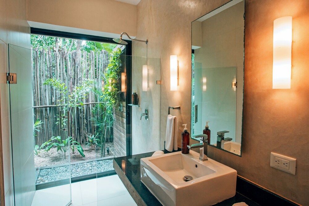 Orchid House Tulum Jungle Superior Quadruple Room 4