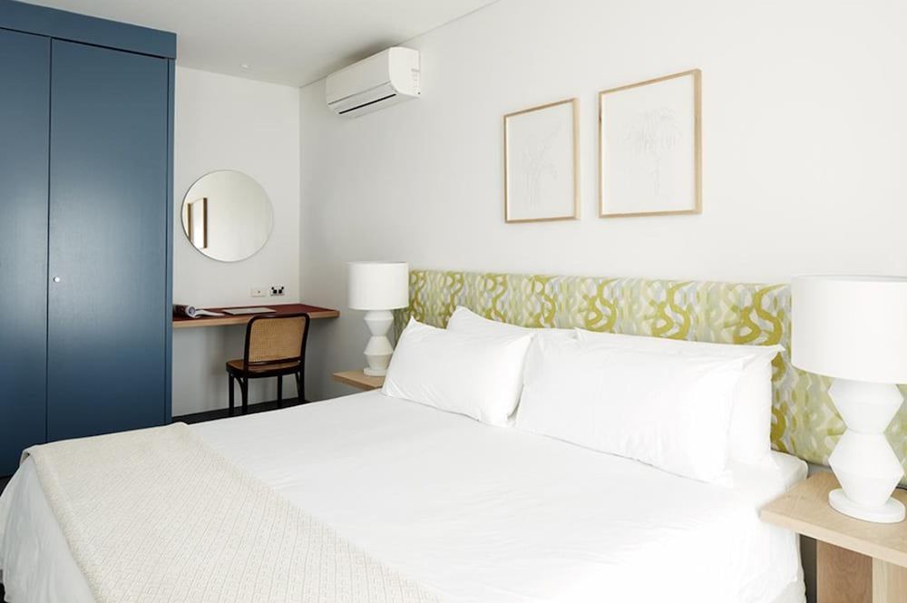 Side View King Suite
