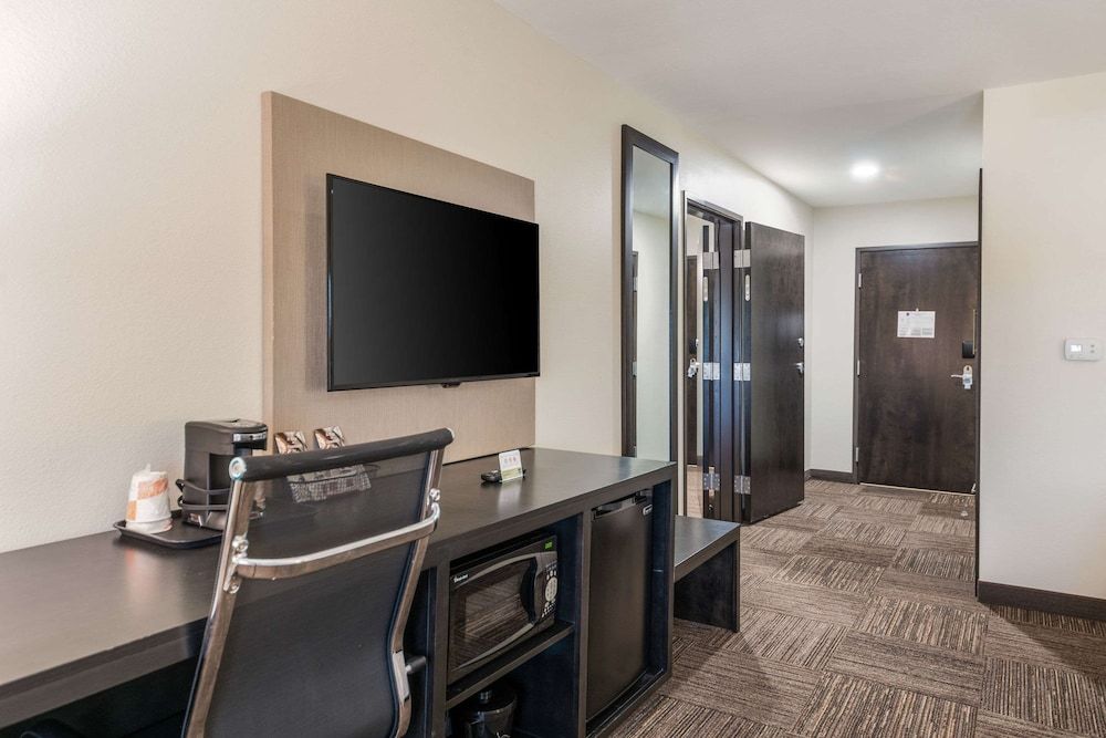 Sleep Inn Baxley Room, 2 Queen Beds, Accessible, Non Smoking 10