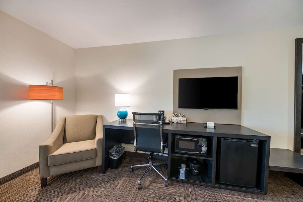 Sleep Inn Baxley Room, 2 Queen Beds, Accessible, Non Smoking 9