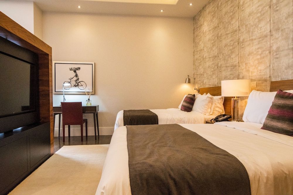 undefined Marsella 45 8