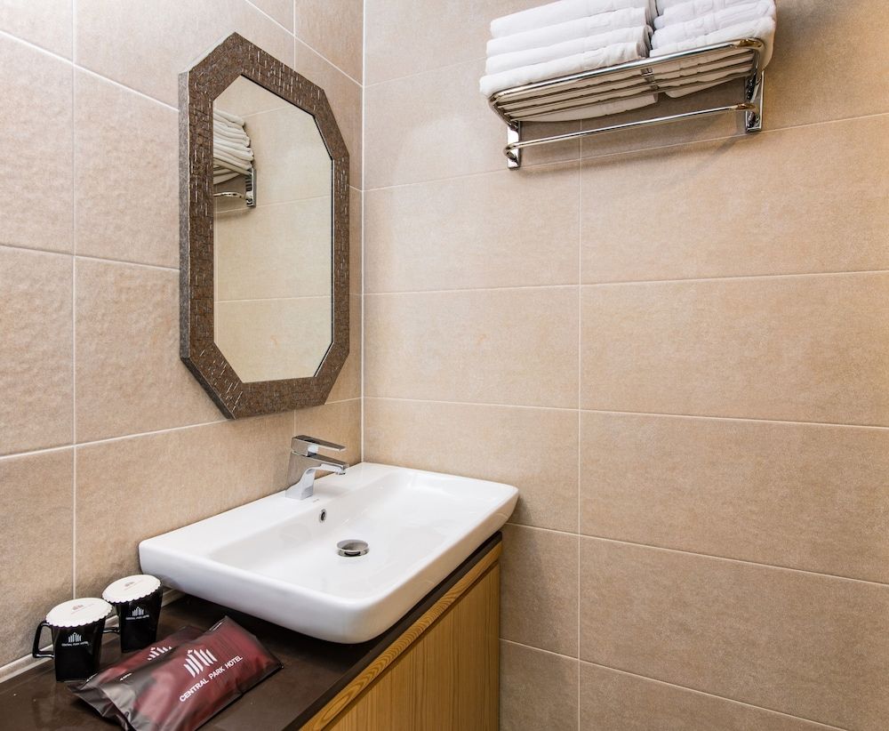 Central Park Hotel Busan Standard Double Room 13