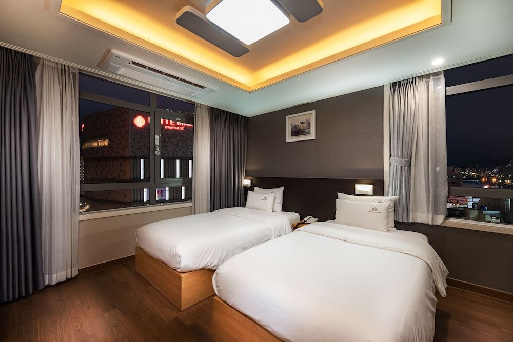 undefined Central Park Hotel Busan