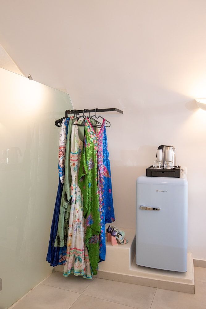 Caldera Cliff Illusion Cave Suite, Caldera View, Outdoor Hot Tub 6