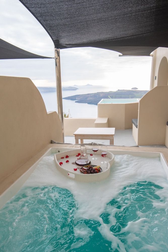 Caldera Cliff Illusion Cave Suite, Caldera View, Outdoor Hot Tub 10