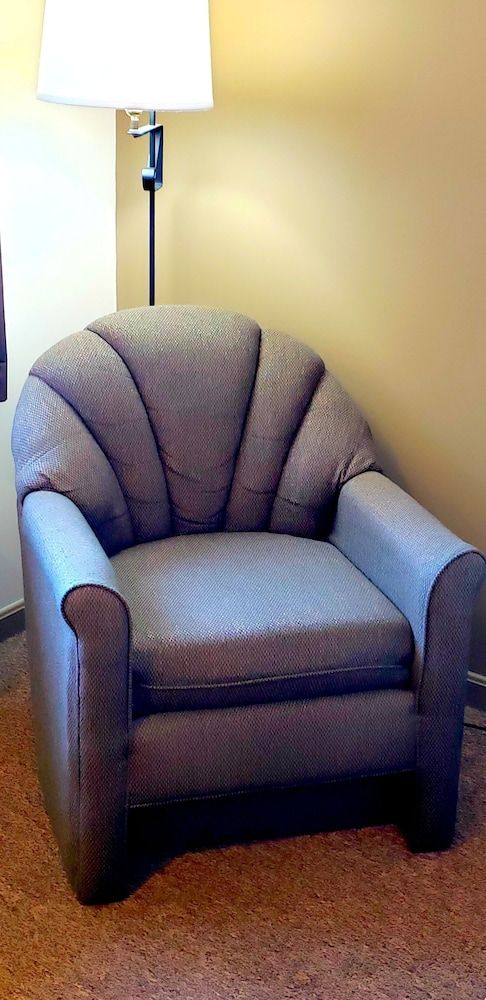 Lodging on the Square Standard Room, 2 Queen Beds, Non Smoking (Pet friendly) 15