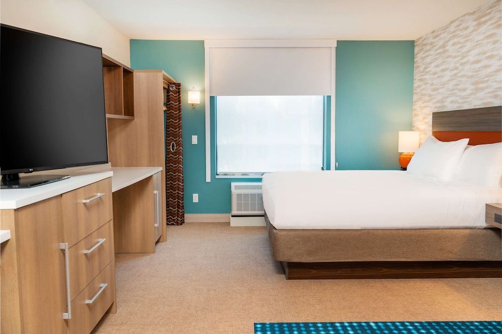 Studio, 1 King Bed, Accessible (Hearing)