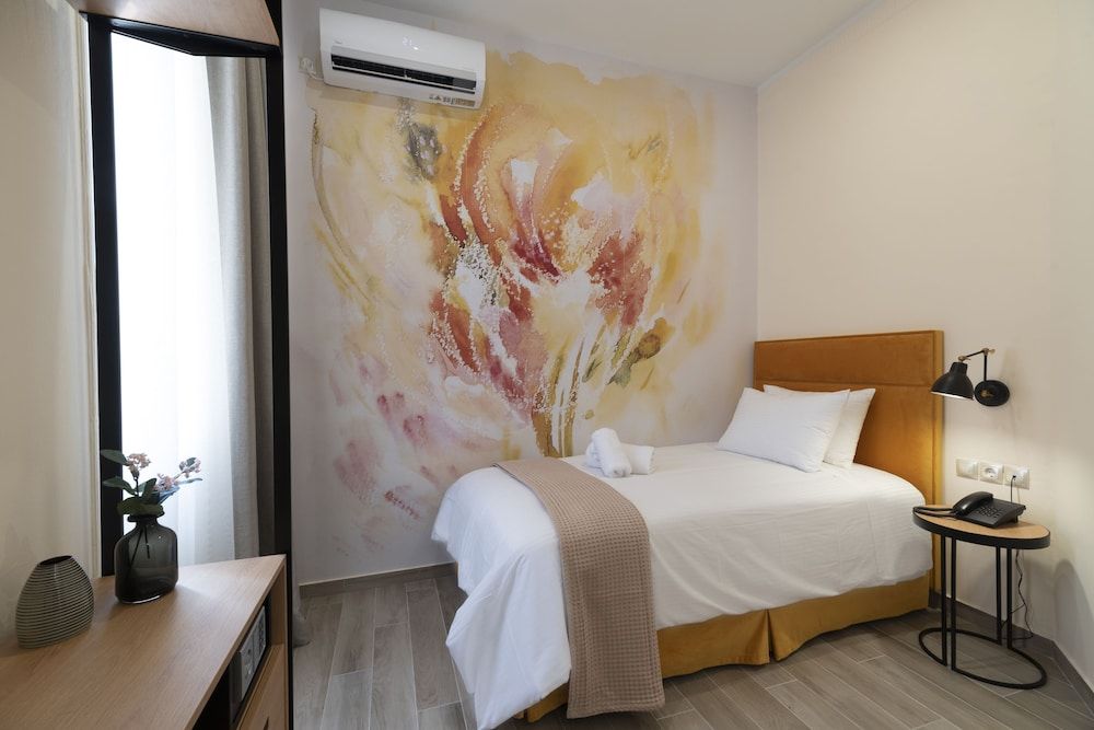 Athens Market Portrait Market Twin Room with Balcony 2