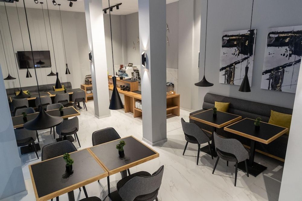 undefined Grand Port Suites Thessaloniki 10