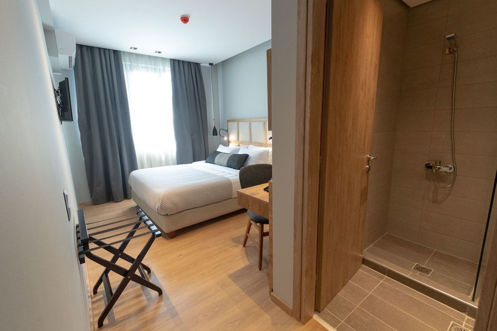 Grand Port Suites Thessaloniki Double or Twin Room, 1 Double or 2 Twin Beds 7