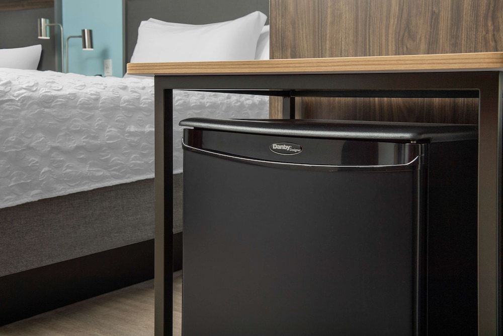 TRU by Hilton Miami Airport South Blue Lagoon, FL Room, 2 Queen Beds, Accessible (Hearing) 4