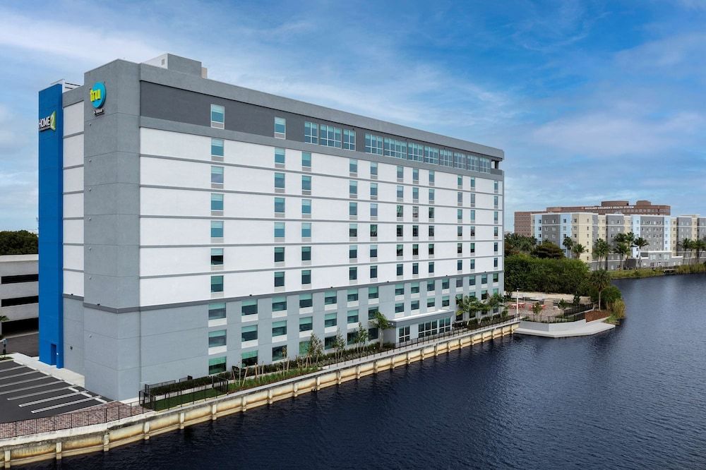 undefined TRU by Hilton Miami Airport South Blue Lagoon, FL 5