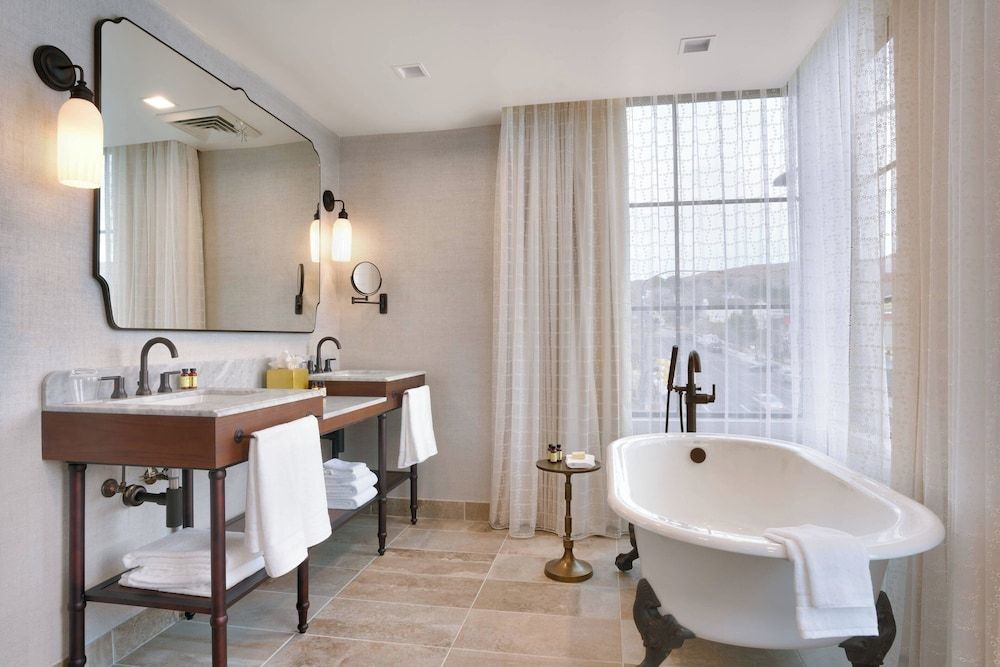 Suite, 1 King Bed with Sofa bed