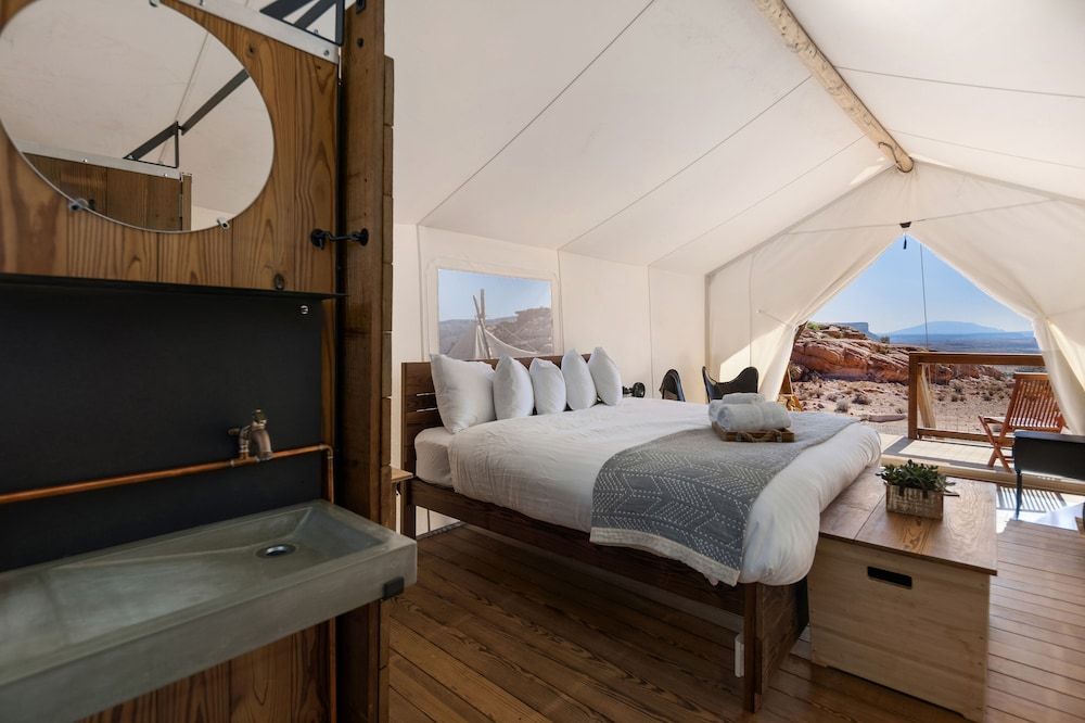 Deluxe with Kids Tent, Private Bathroom