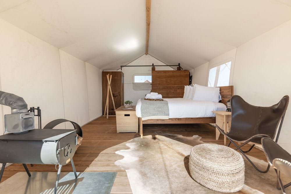 Deluxe Tent, Private Bathroom