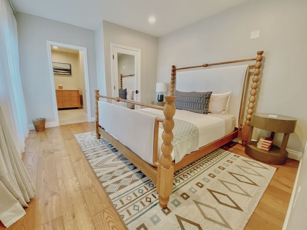 Suite, 1 Queen Bed, Ocean View