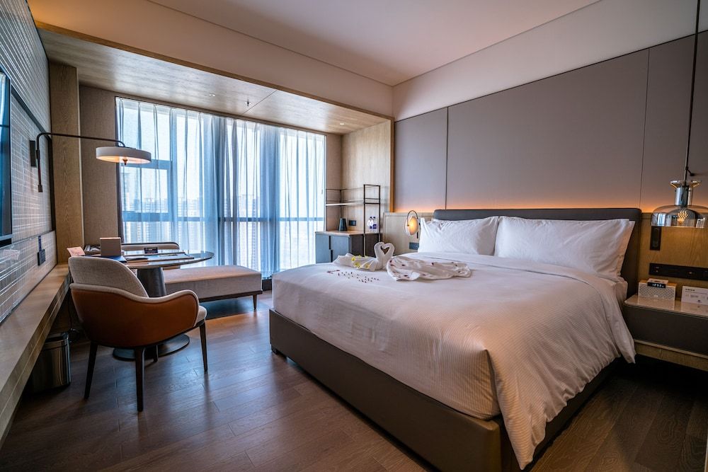 King Guest Room City View
