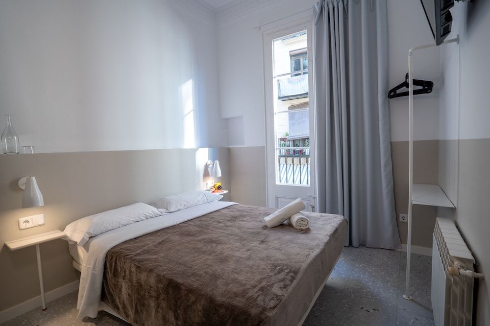 undefined Hostal Hera 3