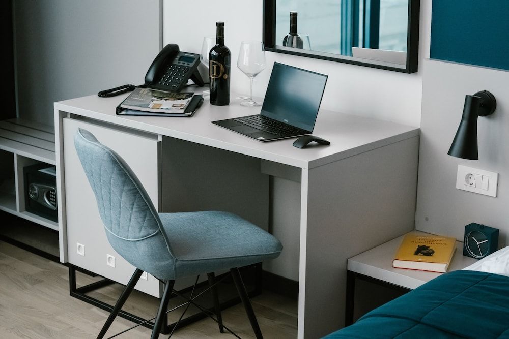 Hotel Blue Double or Twin Room, City View 2