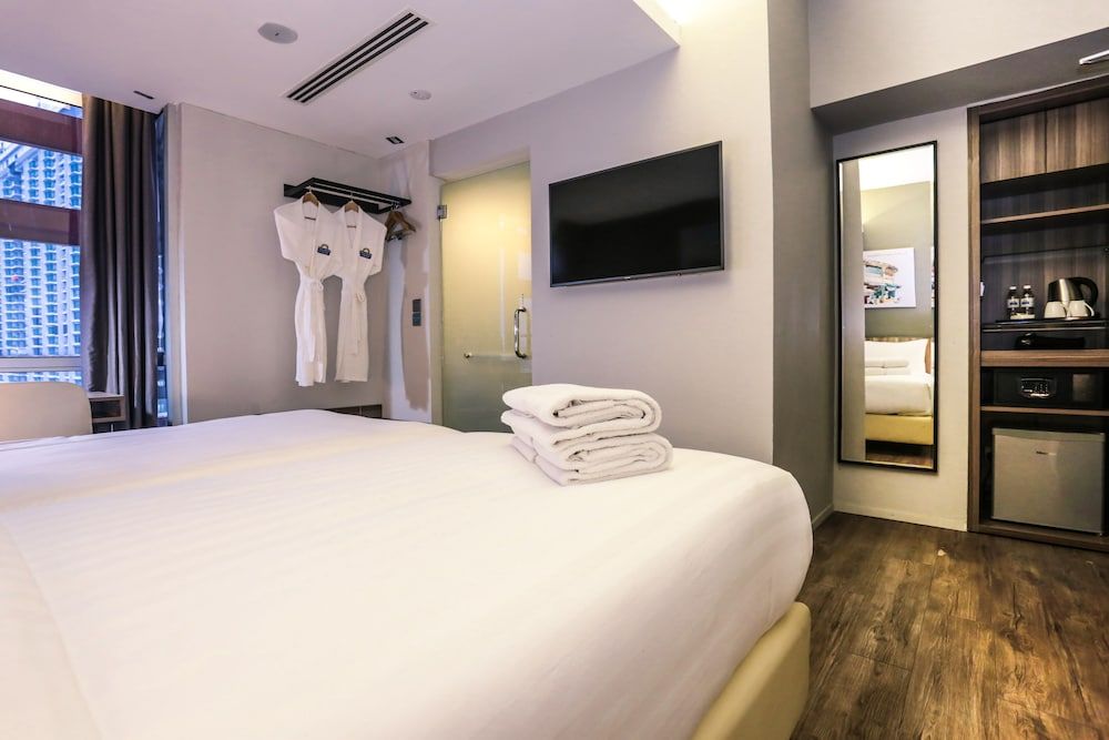 Days Hotel and Suites Fraser Business Park KL Superior Room, 2 Twin Beds, Non Smoking 4