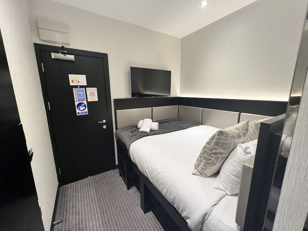 Great St Helen Hotel Economy Inside Double 6