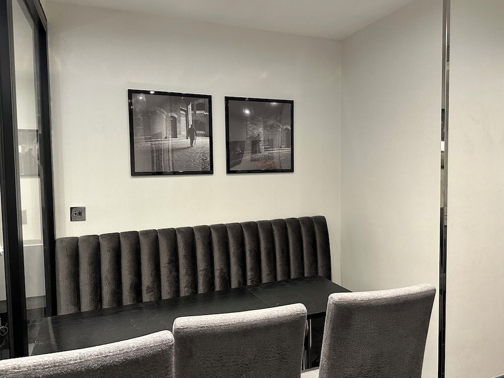 undefined Great St Helen Hotel 6