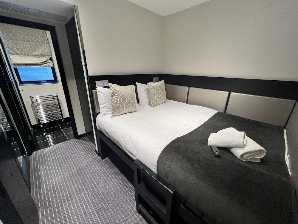 Great St Helen Hotel Economy Inside Double 5