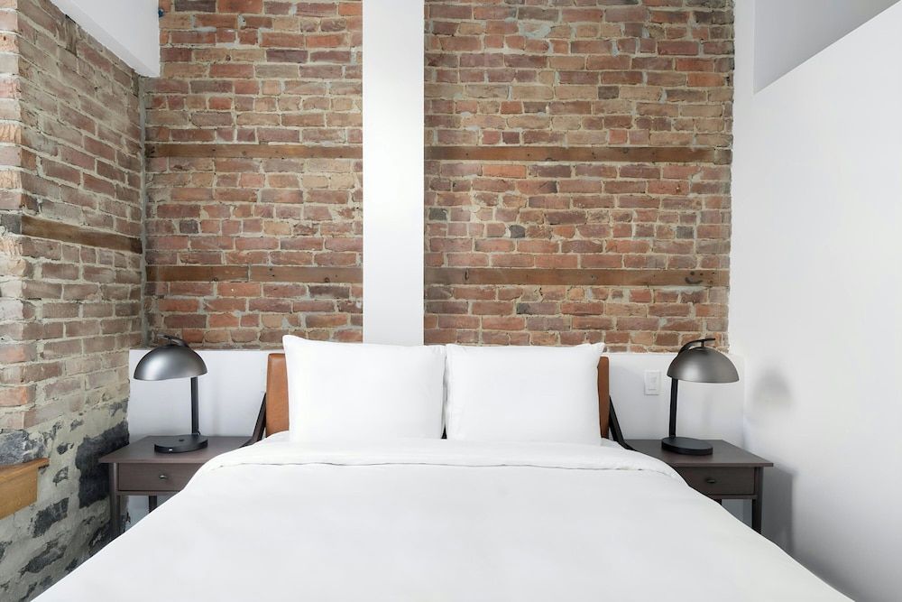 undefined Sonder by Marriott Bonvoy Gare Saint Denis Apartments Downtown 5