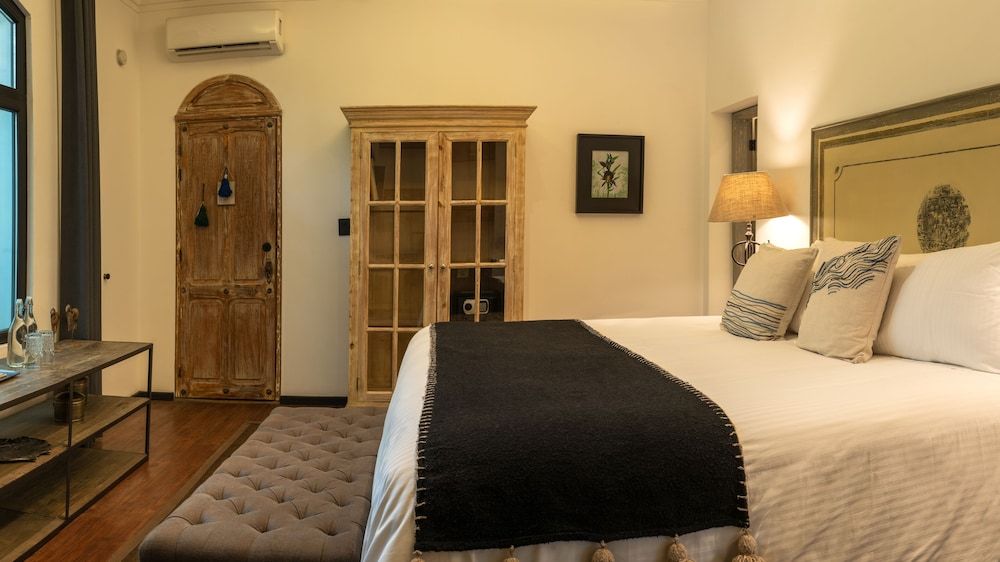 Orchid House Mexico City Deluxe Room, 1 King Bed 7