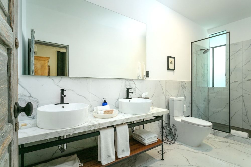 Orchid House Mexico City Deluxe Room, 1 King Bed 29