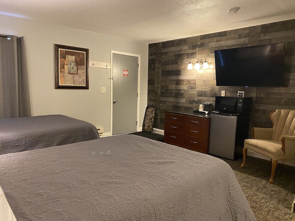 Pelican Motel Standard Double Room 3