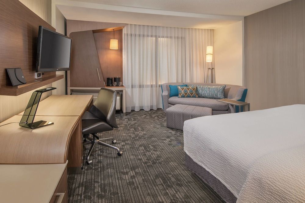 Room, 1 King Bed with Sofa bed, Non Smoking