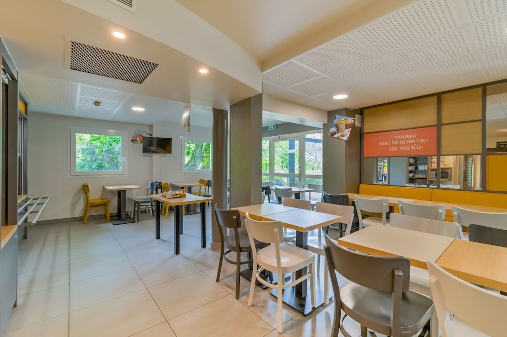 undefined B&B HOTEL Marseille La Valentine 10