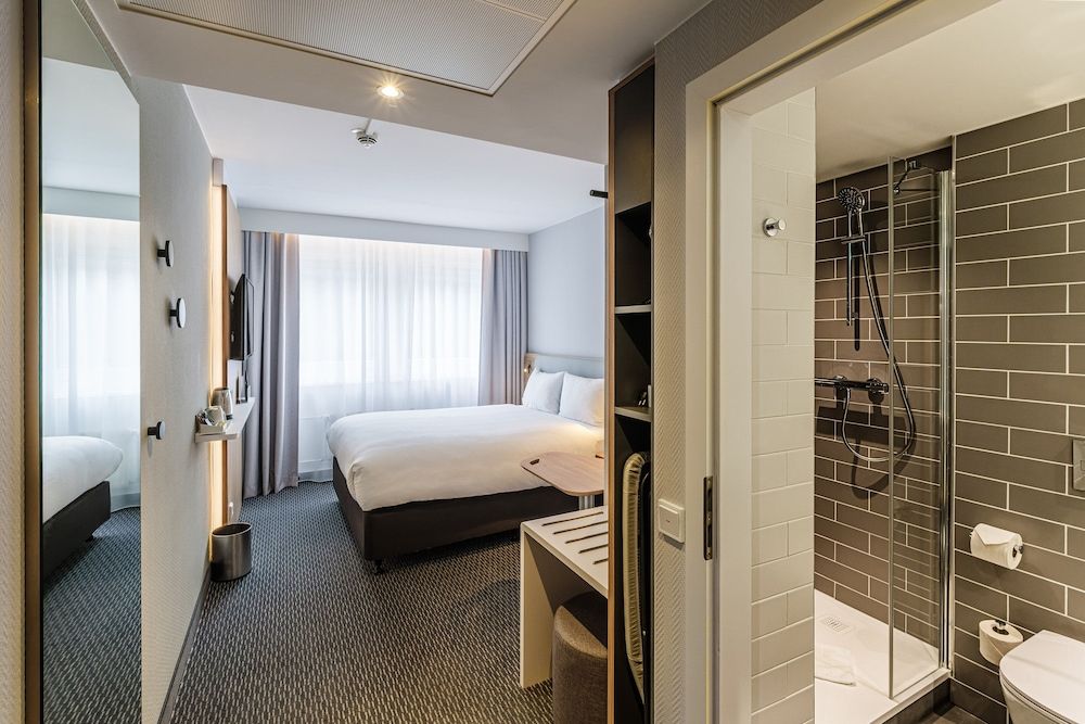 Standard Room, 1 Queen Bed