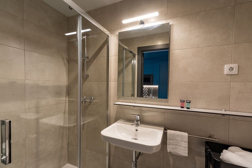 Residencia Universitaria Resa San Mamés - Campus Accomodation Executive Studio, 1 Double Bed 4