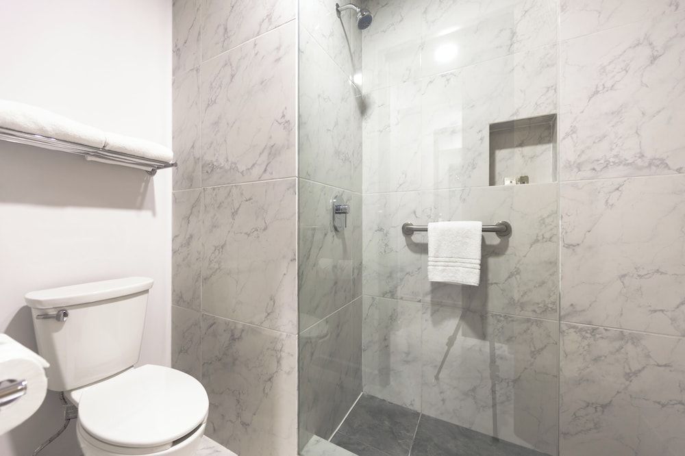 Comfort Inn Hermosillo Aeropuerto Standard Room, 1 King Bed, Non Smoking 3