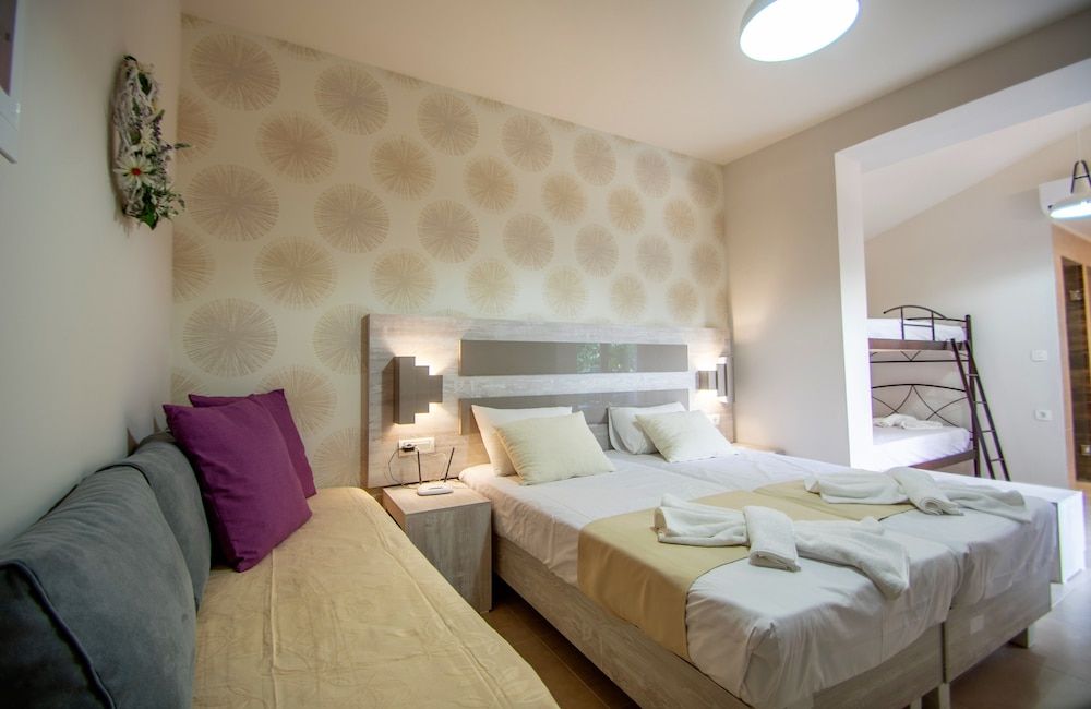 Junior Studio Suite
