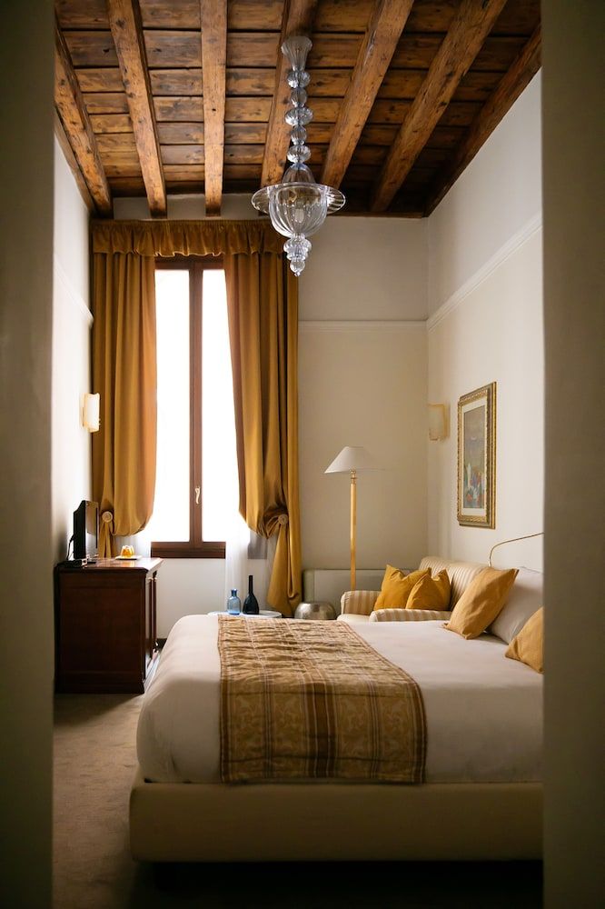 Ca' San Giorgio Relais & Suites Superior Room 4