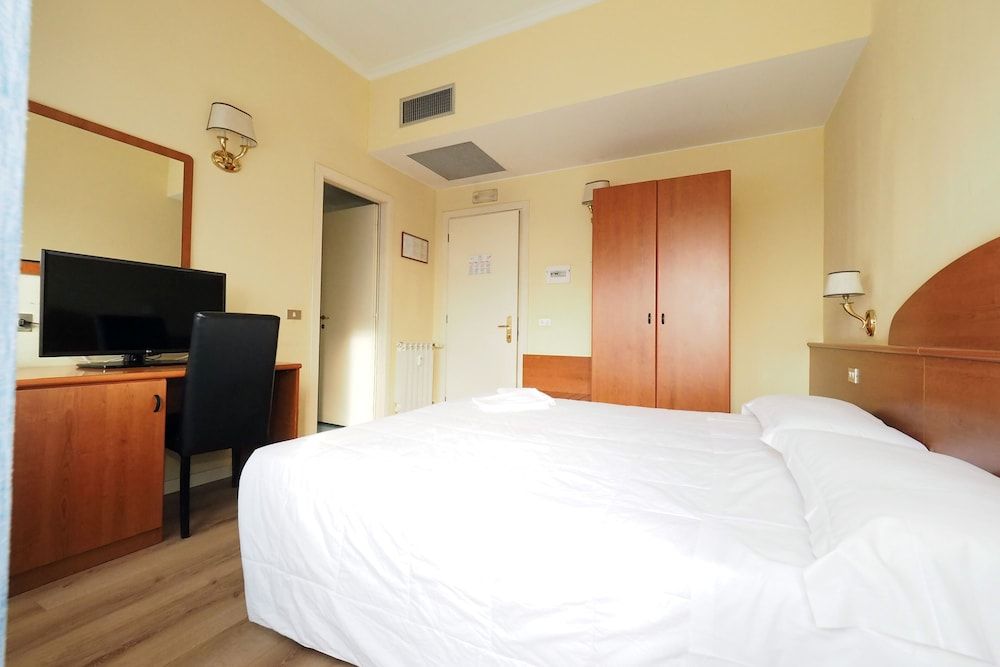 Hotel Laura Double Room 6