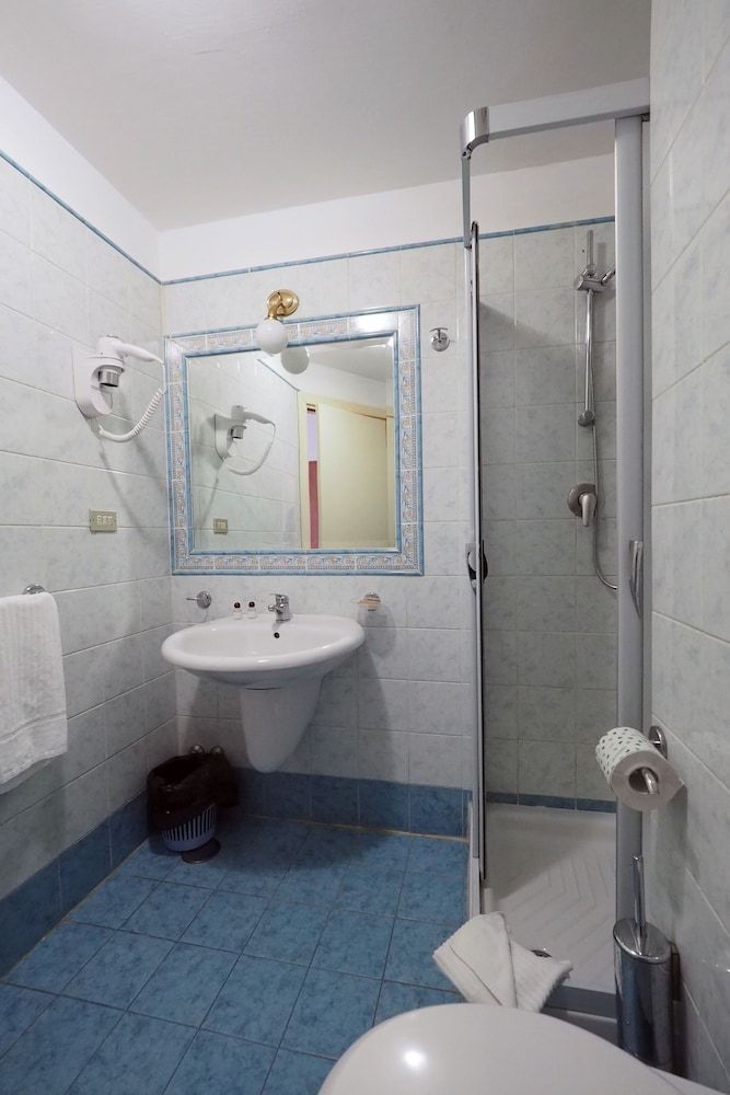 Hotel Laura Double Room 10