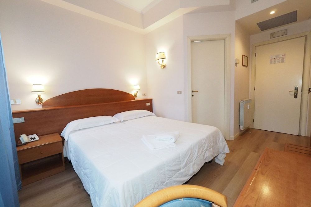 Hotel Laura Double Room 4