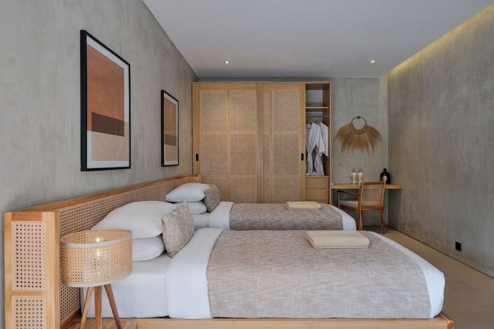 Royal Villa, 3 Bedrooms, Beachfront