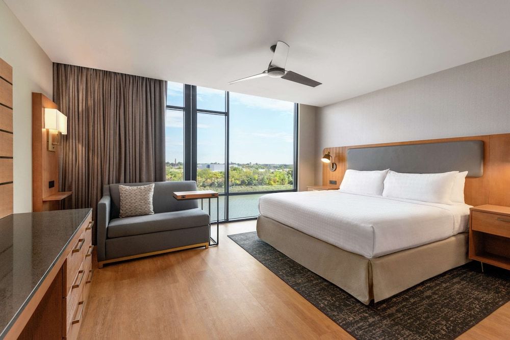 Studio, 1 King Bed