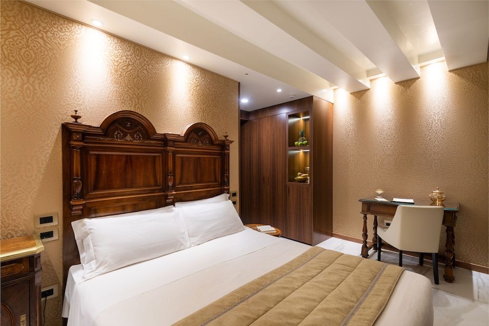 Palazzo San Lorenzo Classic Double or Twin Room 2