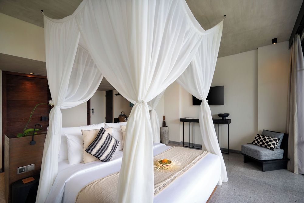 Maua Nusa Penida Deluxe Room Balcony with Valley View