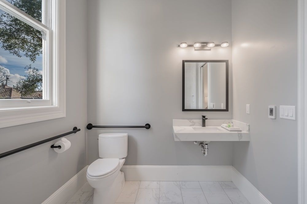 The George Luxury Boutique Inn Classic Room 6